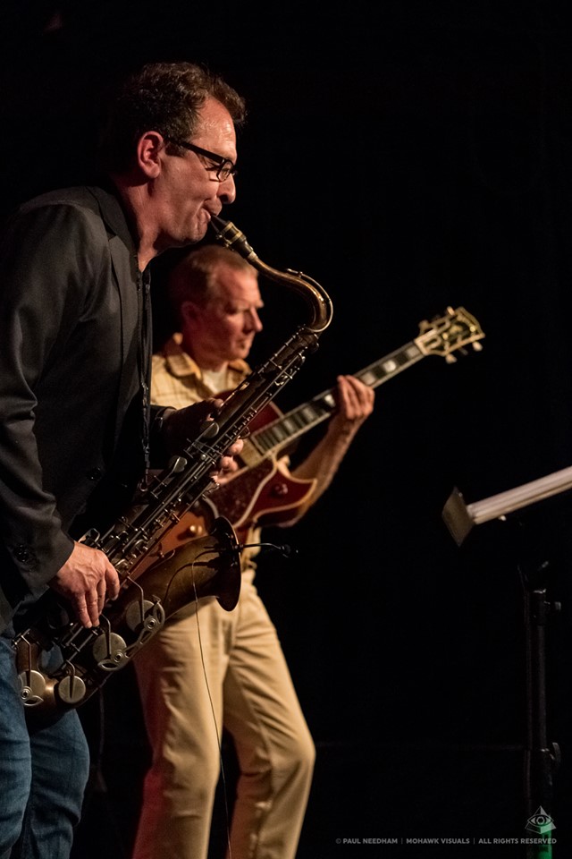 Alberto Menéndez - Michael Arlt ALTERNATIVE FACTS